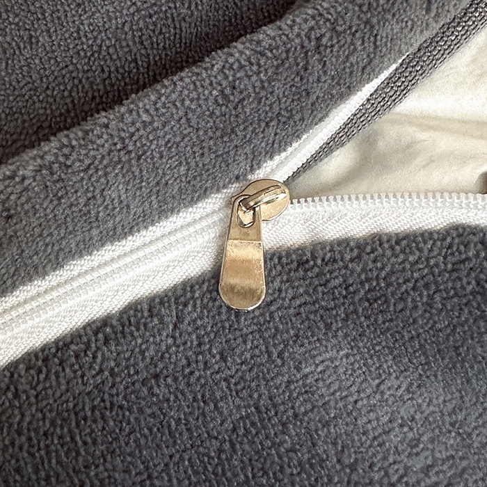 91家纺网 家纺一手货源 找家纺 绒世界 2025秋冬新款丹麦绒宽边牛奶绒四件套 宽边兔绒-羽蝶-灰