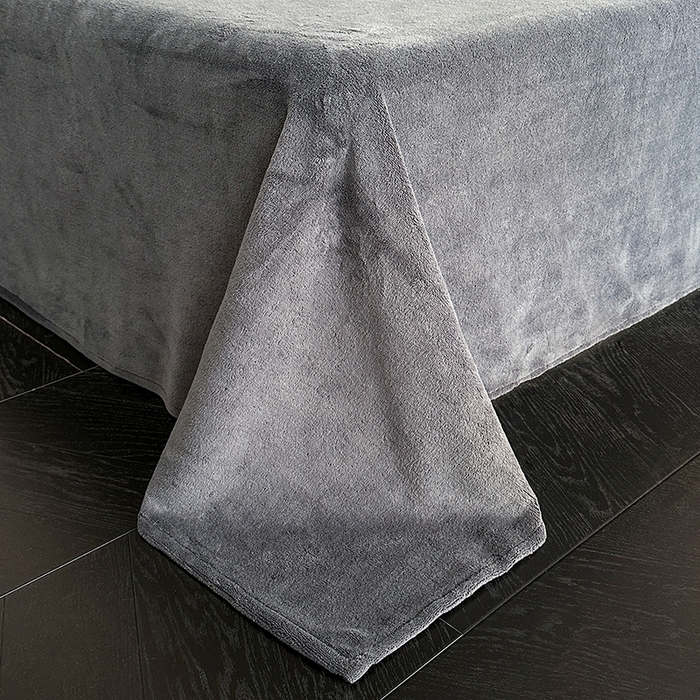 91家纺网 家纺一手货源 找家纺 绒世界 2025秋冬新款丹麦绒宽边牛奶绒四件套 宽边兔绒-羽蝶-灰