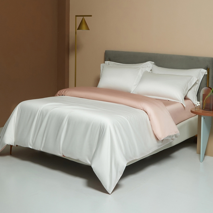 91家纺网 家纺一手货源 找家纺 柔觉家纺 柔系列A类100支单品被套 纯洁白-粉豆沙