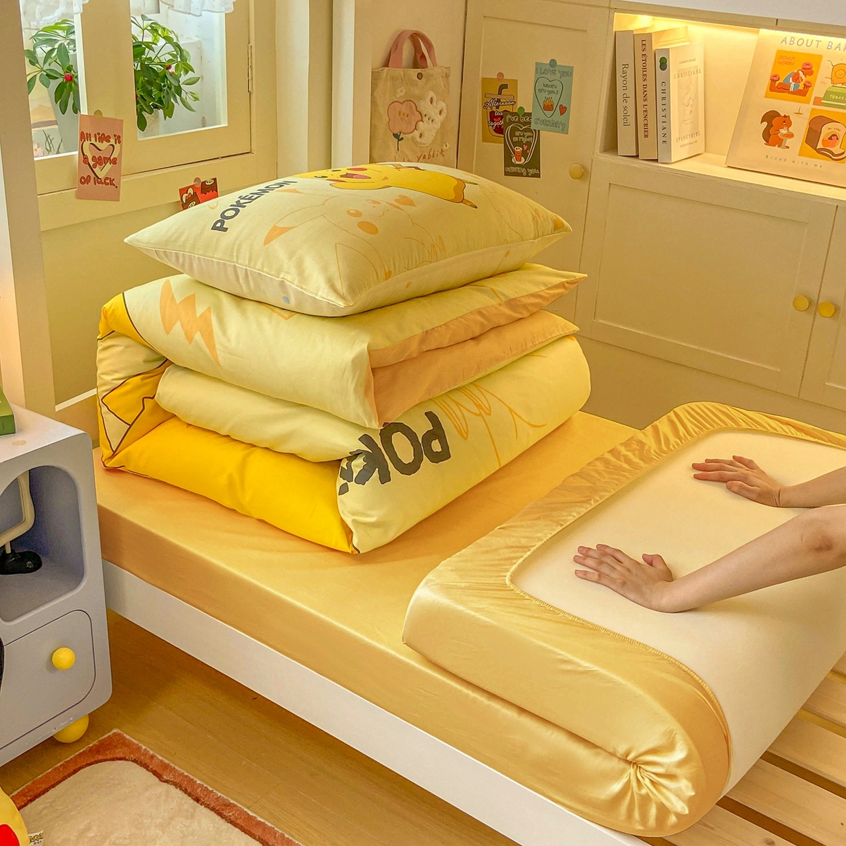 91家纺网 家纺一手货源 找家纺 博雅 2025新款宝可梦皮卡丘正版授权上下铺套件 开心皮卡丘