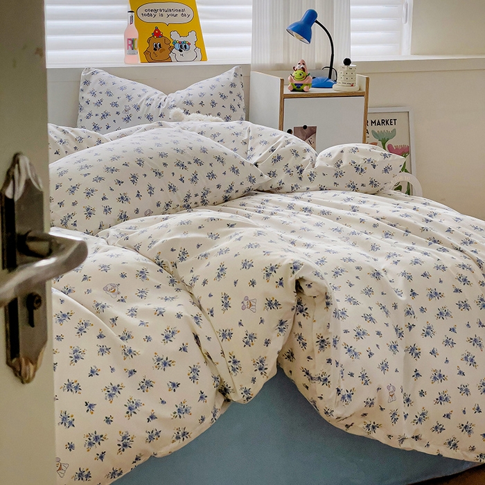 91家纺网 家纺一手货源 找家纺 2025开学季新款学生宿舍三件套被套小清新卡通超柔水洗云朵棉四件套 蓝色小花