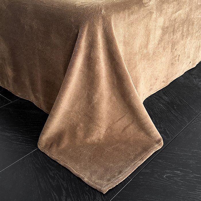 91家纺网 家纺一手货源 找家纺 绒世界 2025秋冬新款丹麦绒宽边牛奶绒四件套 宽边兔绒-绽放-咖