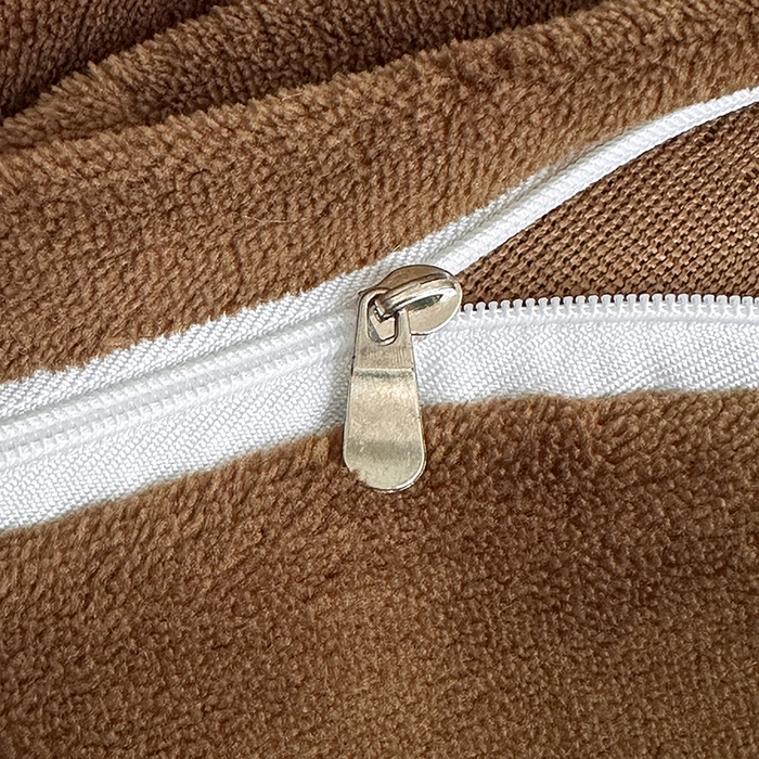 91家纺网 家纺一手货源 找家纺 绒世界 2025秋冬新款丹麦绒宽边牛奶绒四件套 宽边兔绒-绽放-咖