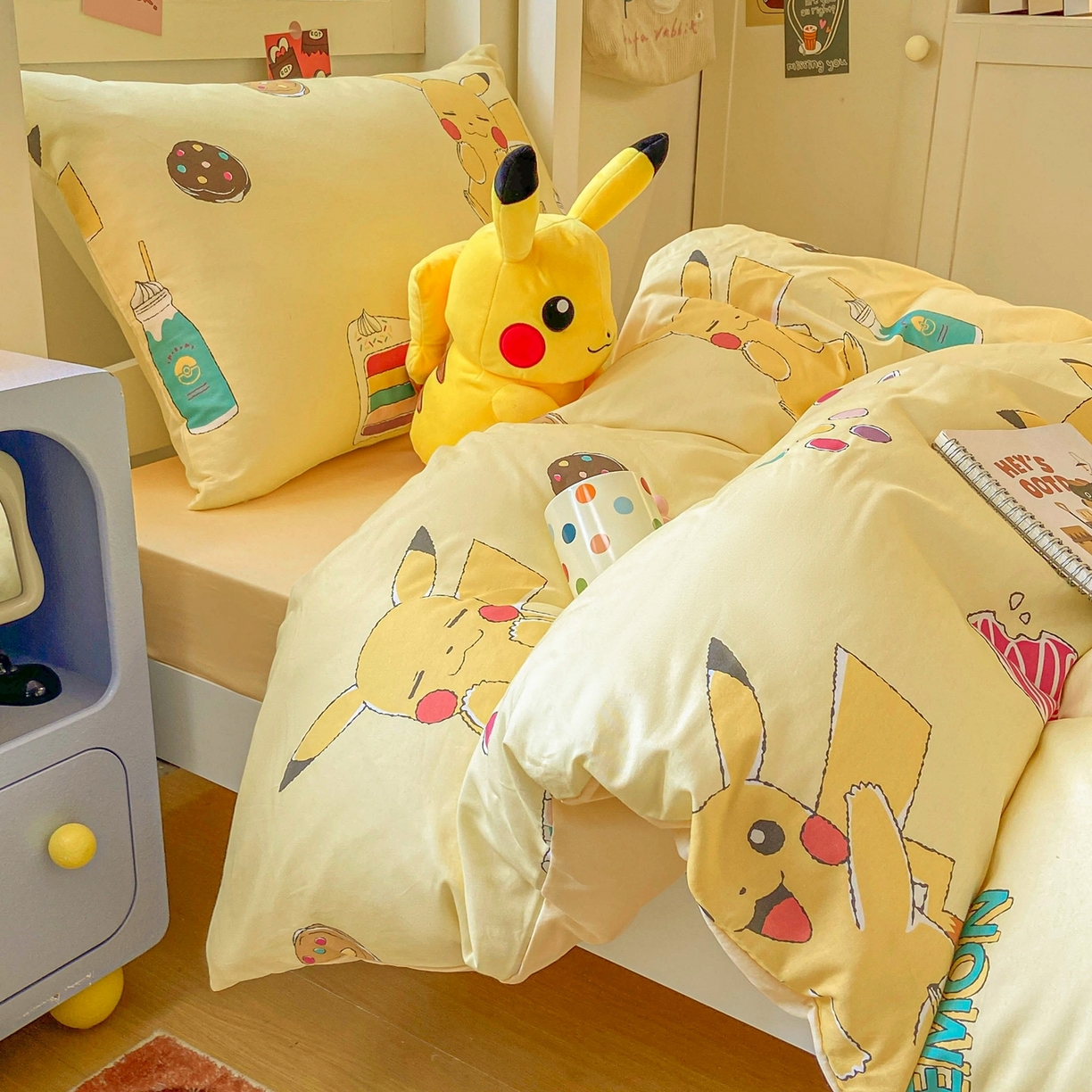 91家纺网 家纺一手货源 找家纺 博雅 2025新款宝可梦皮卡丘正版授权上下铺套件 零食皮卡丘