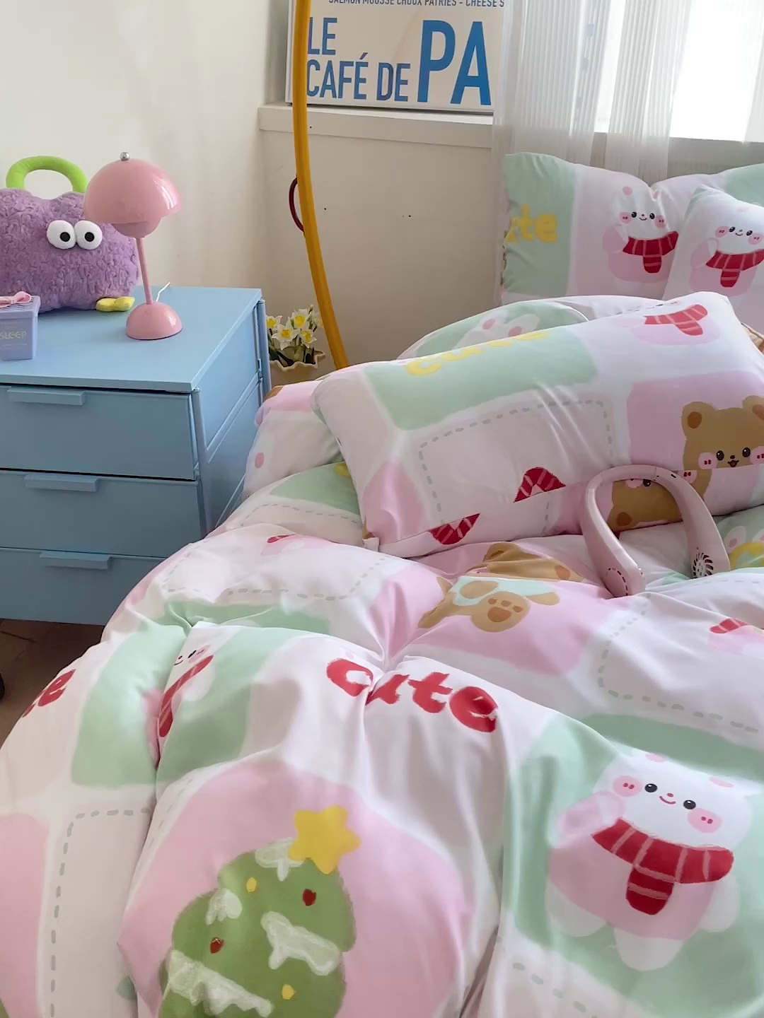 91家纺网 家纺一手货源 找家纺 2025开学季新款学生宿舍三件套被套小清新卡通超柔水洗云朵棉四件套 圣诞小伙伴