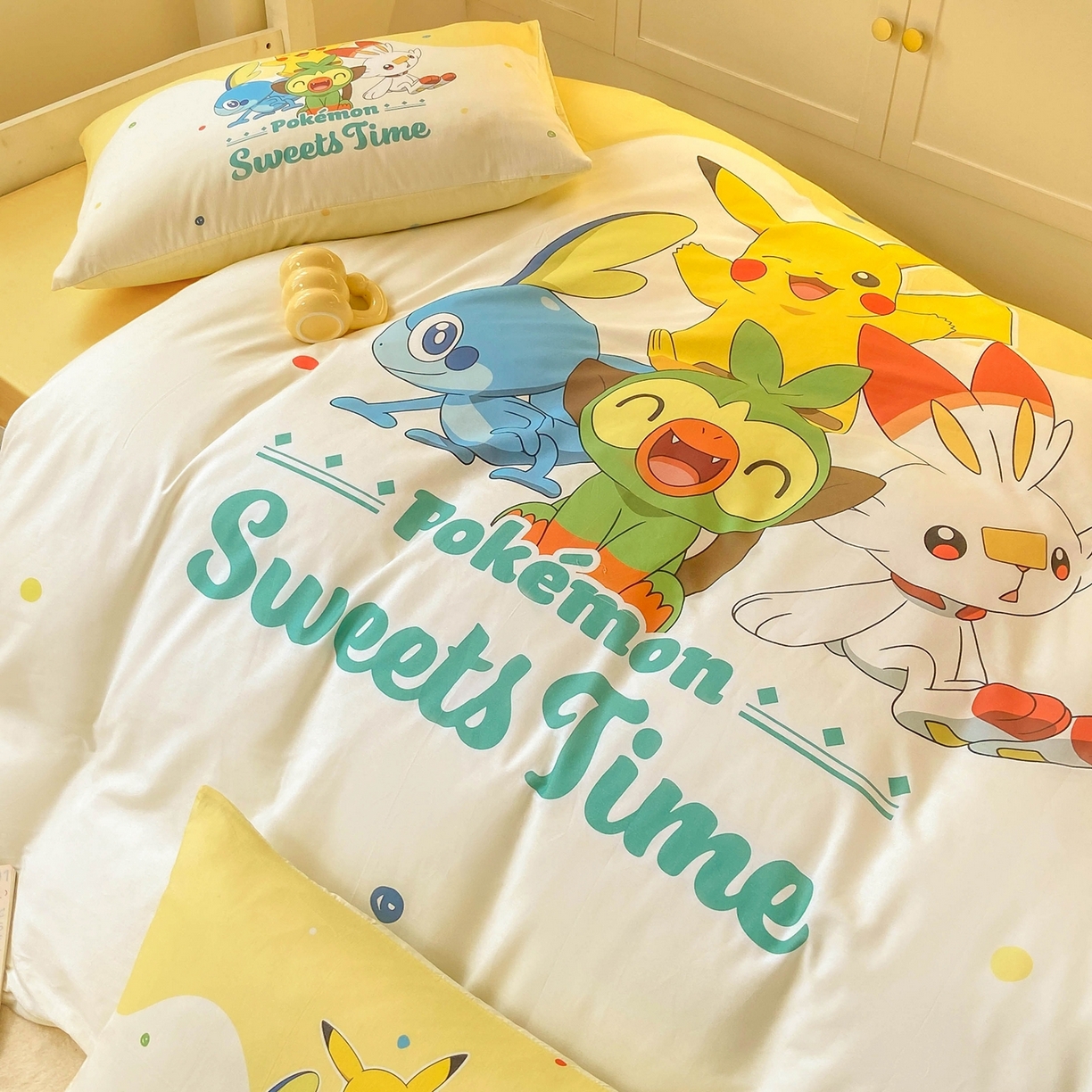 91家纺网 家纺一手货源 找家纺 博雅 2025新款宝可梦皮卡丘正版授权上下铺套件 皮卡丘家族