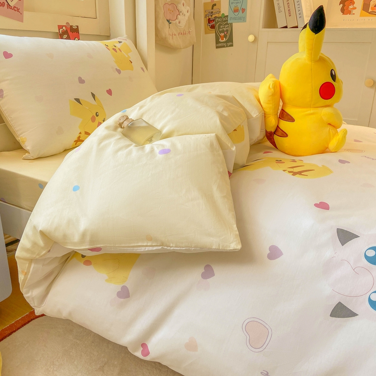 91家纺网 家纺一手货源 找家纺 博雅 2025新款宝可梦皮卡丘正版授权上下铺套件 小心心皮卡丘