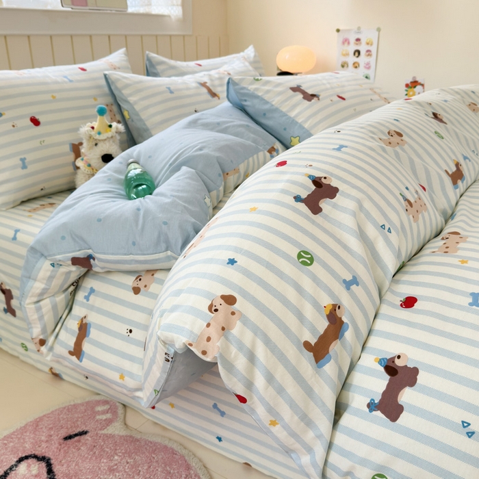 典曼家纺 2025新款40支学生季卡通印花四件套 椰蓝小腊肠