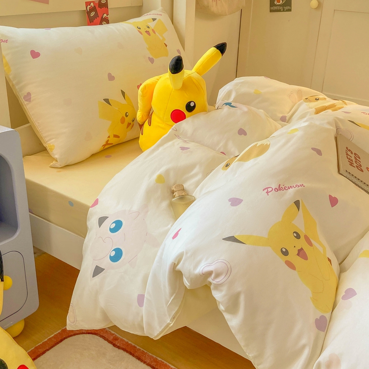 91家纺网 家纺一手货源 找家纺 博雅 2025新款宝可梦皮卡丘正版授权上下铺套件 小心心皮卡丘