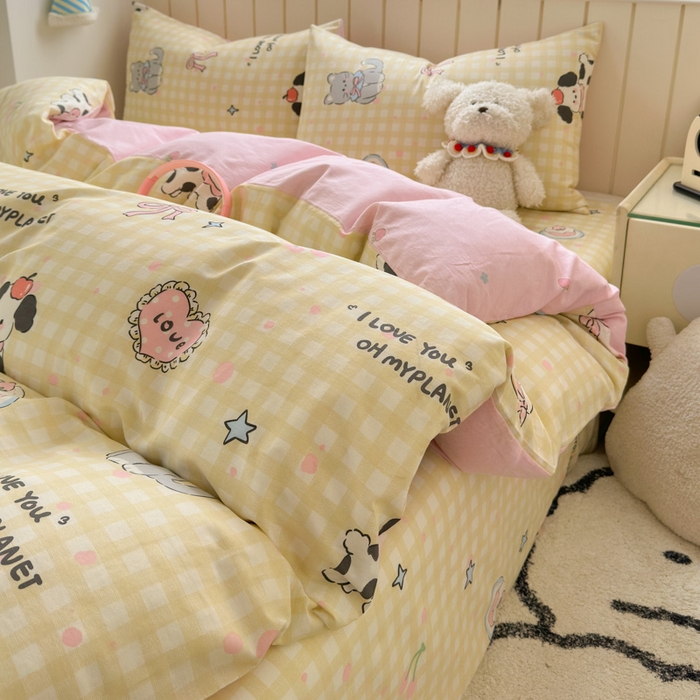 91家纺网 家纺一手货源 找家纺 典曼家纺 2025新款40支学生季卡通印花四件套 格子猫