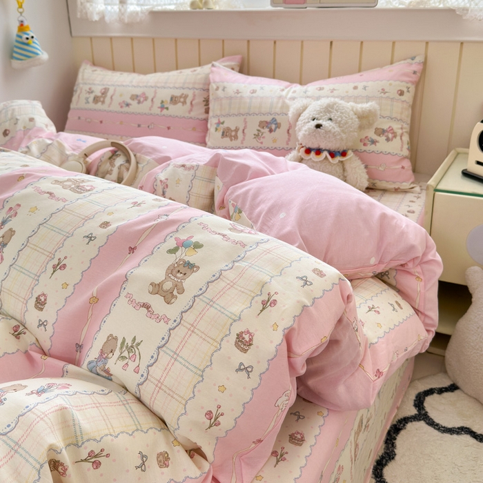 91家纺网 家纺一手货源 找家纺 典曼家纺 2025新款40支学生季卡通印花四件套 奶昔小熊