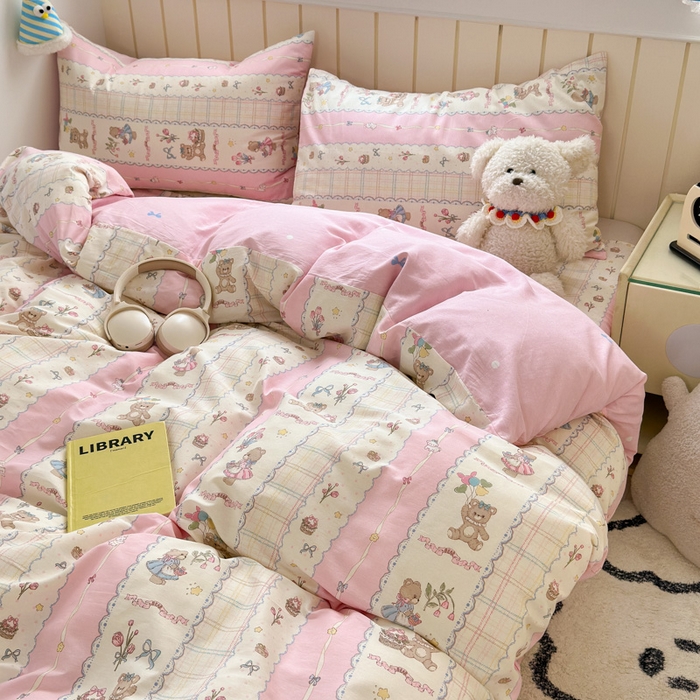 91家纺网 家纺一手货源 找家纺 典曼家纺 2025新款40支学生季卡通印花四件套 奶昔小熊