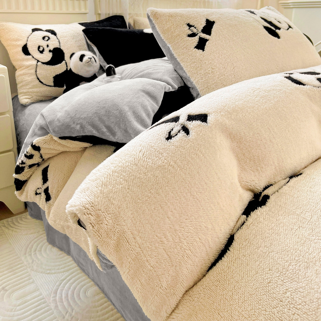 91家纺网 家纺一手货源 找家纺 （总）梦之岛 2025新款高克重阳离子大提花印花牛奶绒四件套