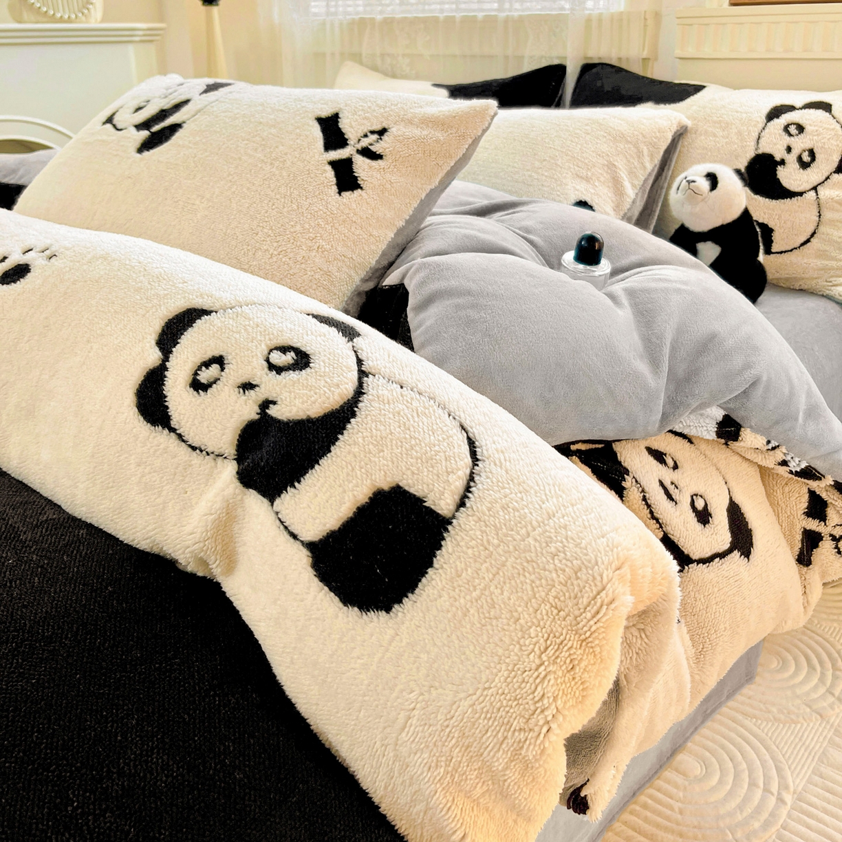 91家纺网 家纺一手货源 找家纺 （总）梦之岛 2025新款高克重阳离子大提花印花牛奶绒四件套