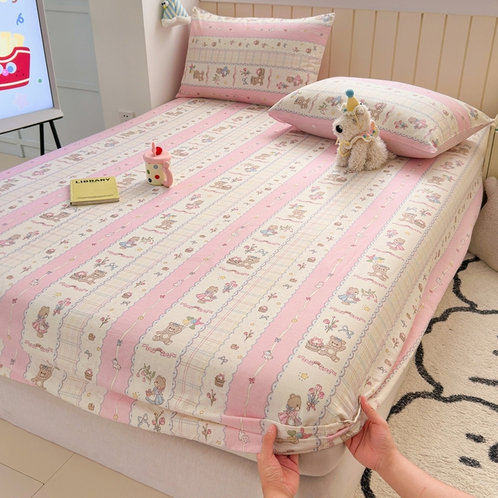 91家纺网 家纺一手货源 找家纺 典曼家纺 2025新款卡通印花单床笠 床笠单件 奶昔小熊