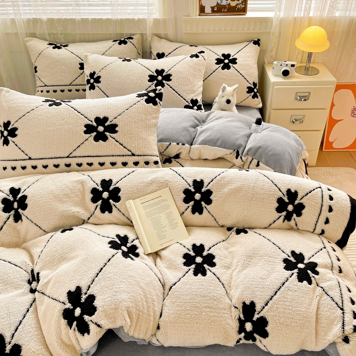 91家纺网 家纺一手货源 找家纺 梦之岛 2025新款高克重阳离子大提花印花牛奶绒四件套 四叶草