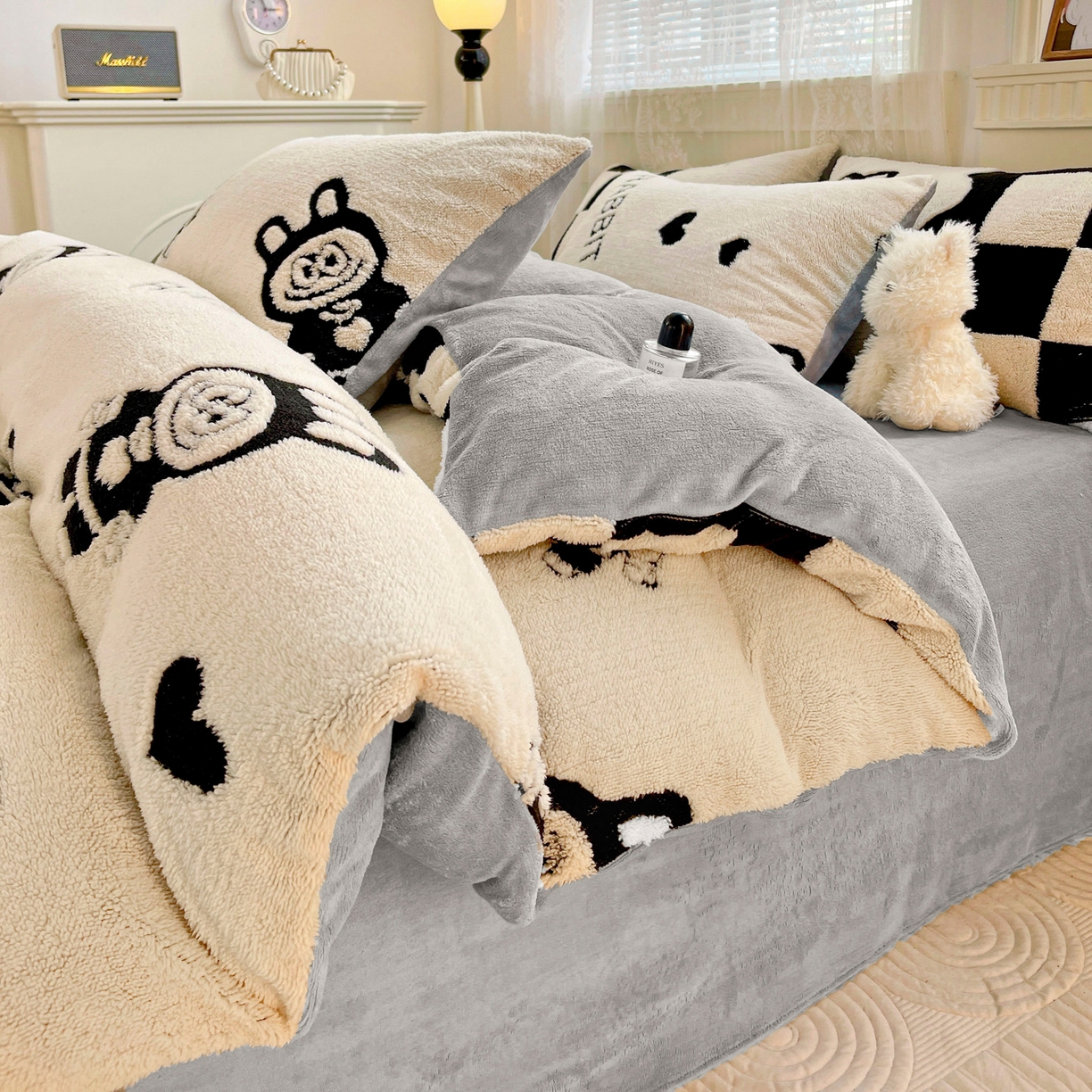 91家纺网 家纺一手货源 找家纺 梦之岛 2025新款高克重阳离子大提花印花牛奶绒四件套 la布布