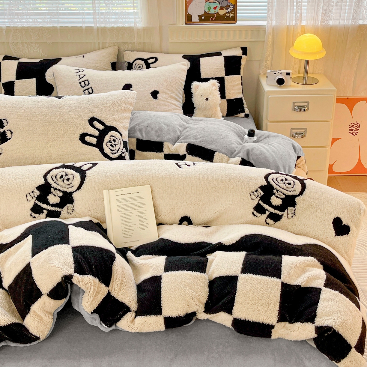 91家纺网 家纺一手货源 找家纺 梦之岛 2025新款高克重阳离子大提花印花牛奶绒四件套 la布布