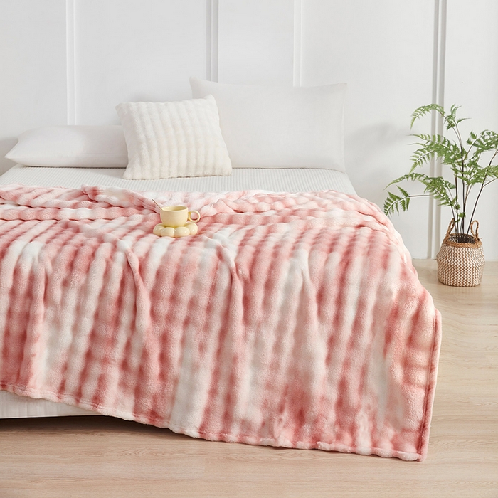 91家纺网 家纺一手货源 找家纺 悦织湾家纺 2025新款仿兔毛绒托斯仿兔毛绒毛毯纯色印花牛奶绒休闲盖毯午睡小毯子 炫彩嫩粉