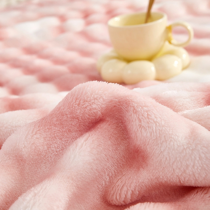 91家纺网 家纺一手货源 找家纺 悦织湾家纺 2025新款仿兔毛绒托斯仿兔毛绒毛毯纯色印花牛奶绒休闲盖毯午睡小毯子 炫彩嫩粉