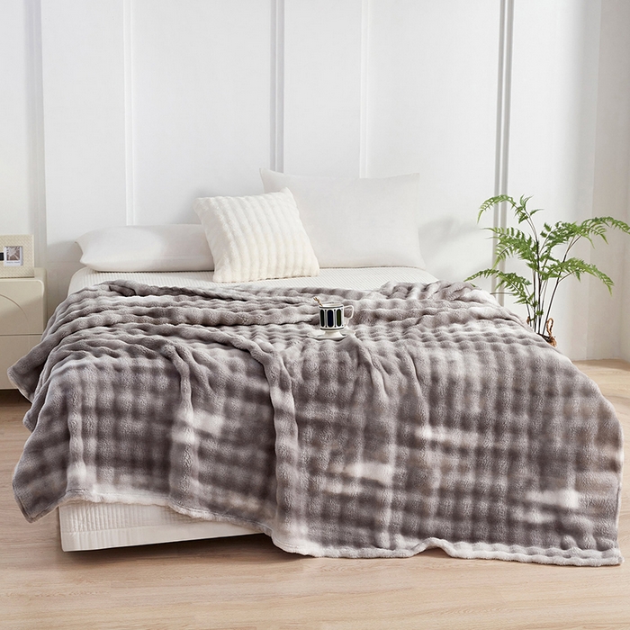 91家纺网 家纺一手货源 找家纺 悦织湾家纺 2025新款仿兔毛绒托斯仿兔毛绒毛毯纯色印花牛奶绒休闲盖毯午睡小毯子 炫彩深灰