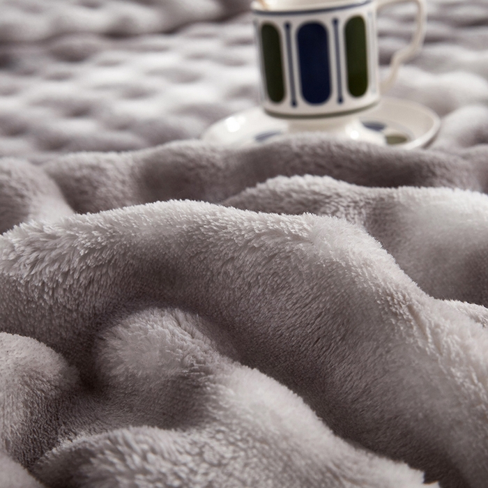 91家纺网 家纺一手货源 找家纺 悦织湾家纺 2025新款仿兔毛绒托斯仿兔毛绒毛毯纯色印花牛奶绒休闲盖毯午睡小毯子 炫彩深灰