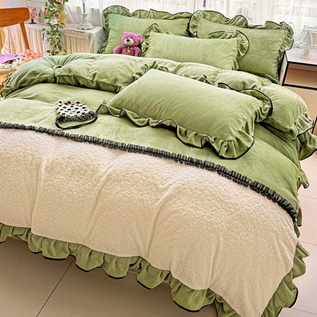 91家纺网 家纺一手货源 找家纺 梦之岛 2025新款韩版双拼提花牛奶绒四件套-秘密花园 甜蜜花园-绿