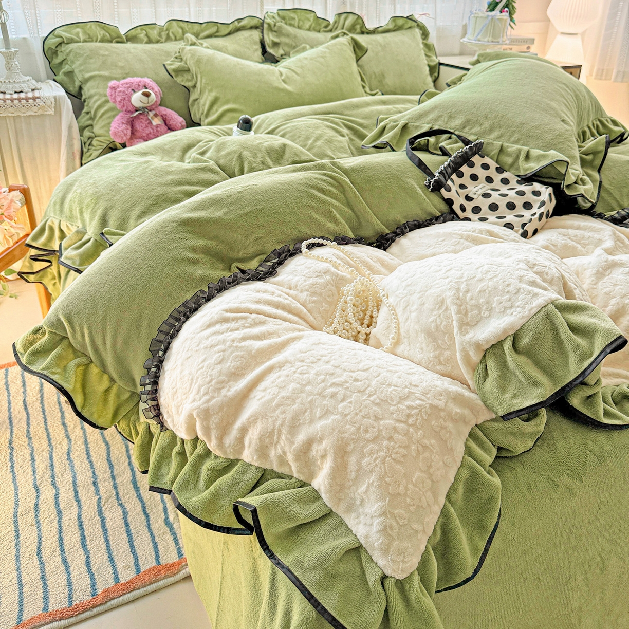 91家纺网 家纺一手货源 找家纺 梦之岛 2025新款韩版双拼提花牛奶绒四件套-秘密花园 甜蜜花园-绿