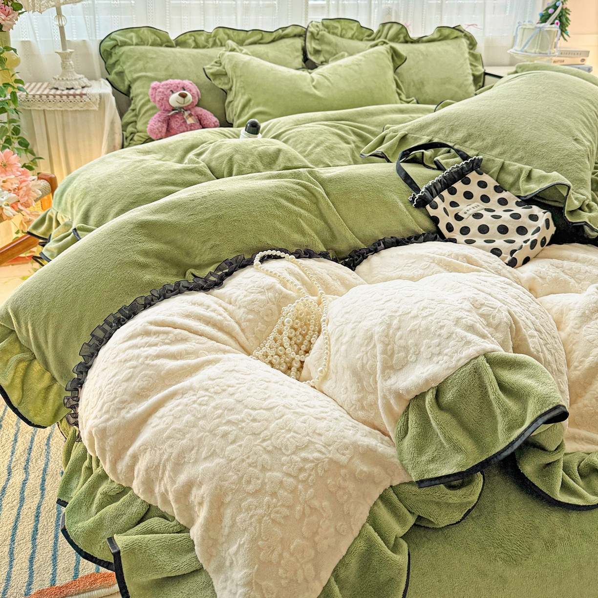 91家纺网 家纺一手货源 找家纺 梦之岛 2025新款韩版双拼提花牛奶绒四件套-秘密花园 甜蜜花园-绿