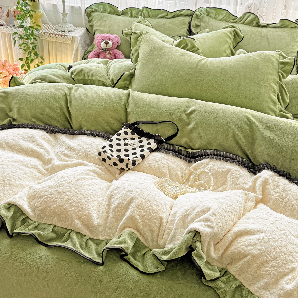 91家纺网 家纺一手货源 找家纺 梦之岛 2025新款韩版双拼提花牛奶绒四件套-秘密花园 甜蜜花园-绿