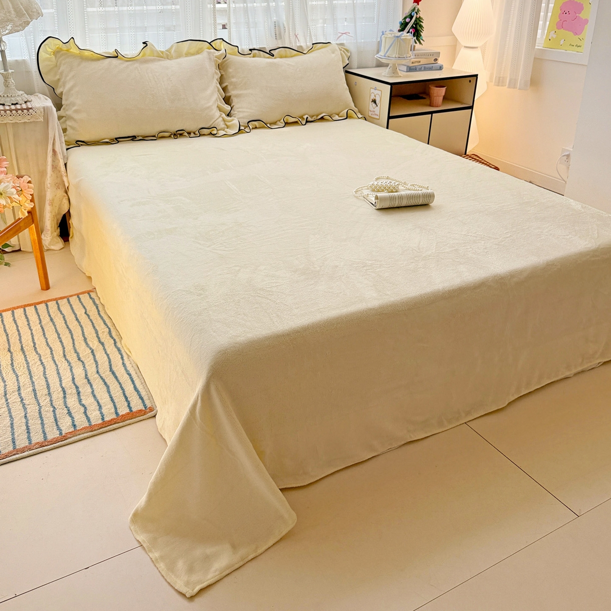 91家纺网 家纺一手货源 找家纺 梦之岛 2025新款韩版双拼提花牛奶绒四件套-秘密花园 甜蜜花园-奶白