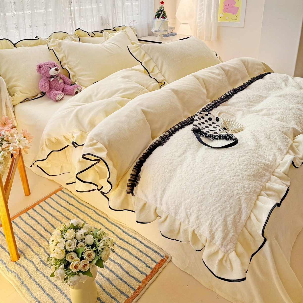 91家纺网 家纺一手货源 找家纺 梦之岛 2025新款韩版双拼提花牛奶绒四件套-秘密花园 甜蜜花园-奶白