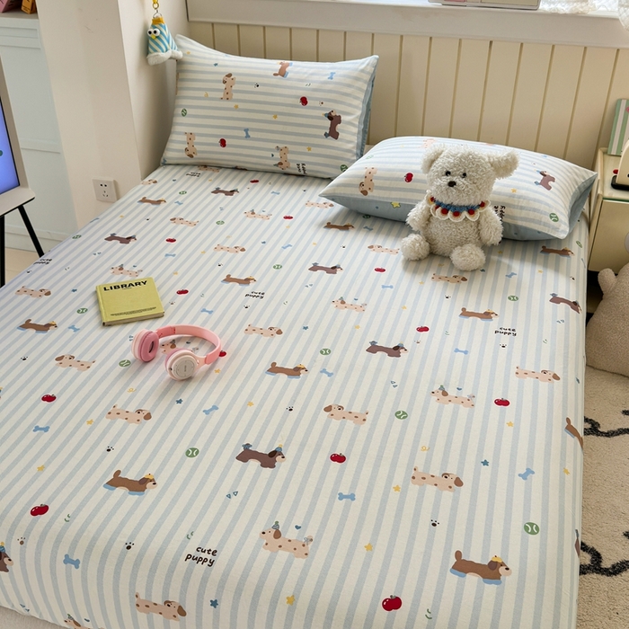 91家纺网 家纺一手货源 找家纺 典曼家纺 2025新款卡通印花单床笠 床笠单件 椰蓝小腊肠