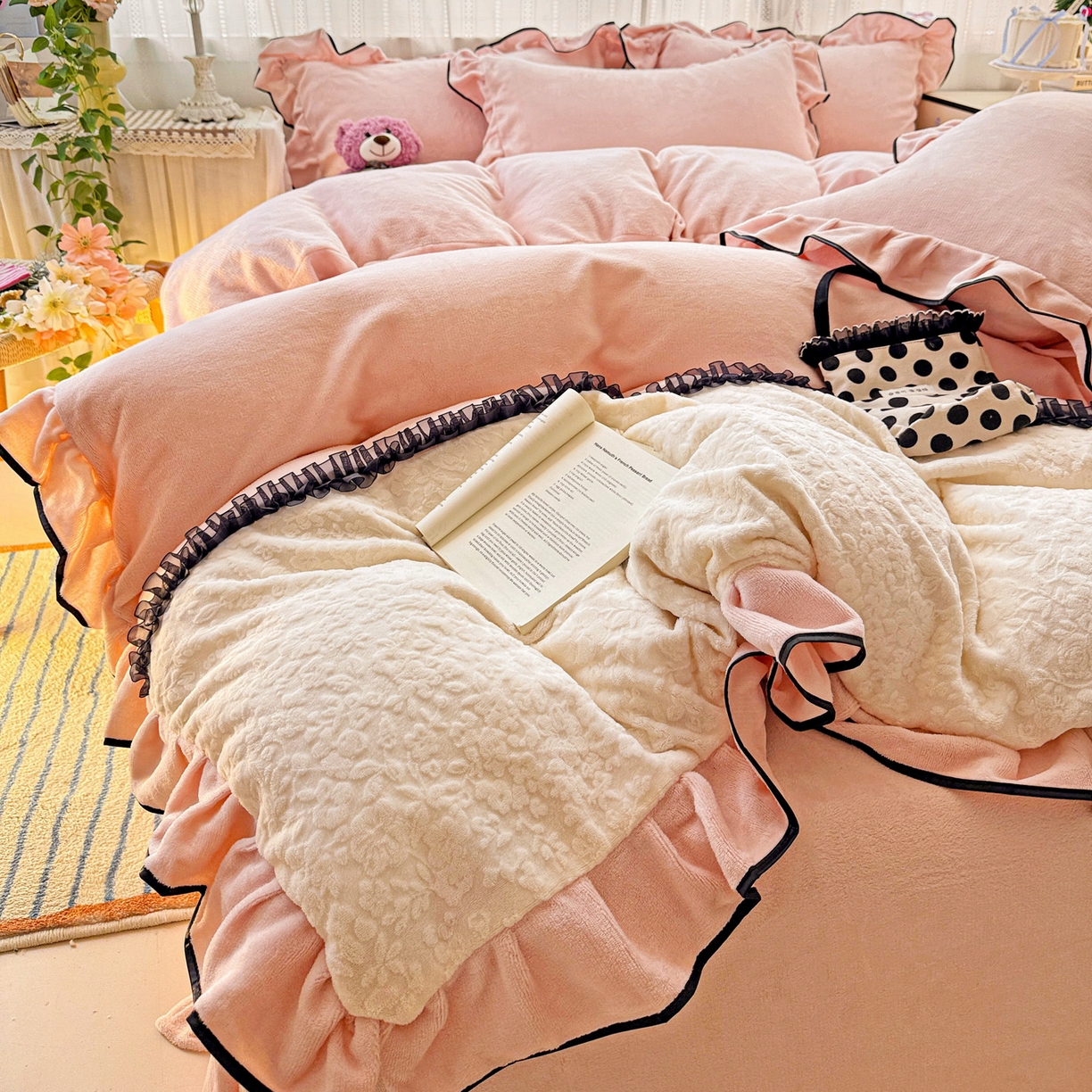 91家纺网 家纺一手货源 找家纺 梦之岛 2025新款韩版双拼提花牛奶绒四件套-秘密花园 甜蜜花园-玉