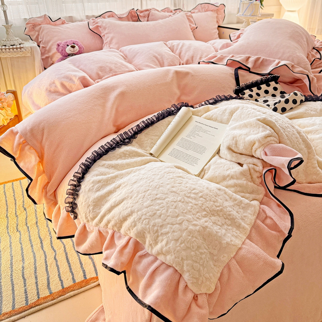 91家纺网 家纺一手货源 找家纺 梦之岛 2025新款韩版双拼提花牛奶绒四件套-秘密花园 甜蜜花园-玉