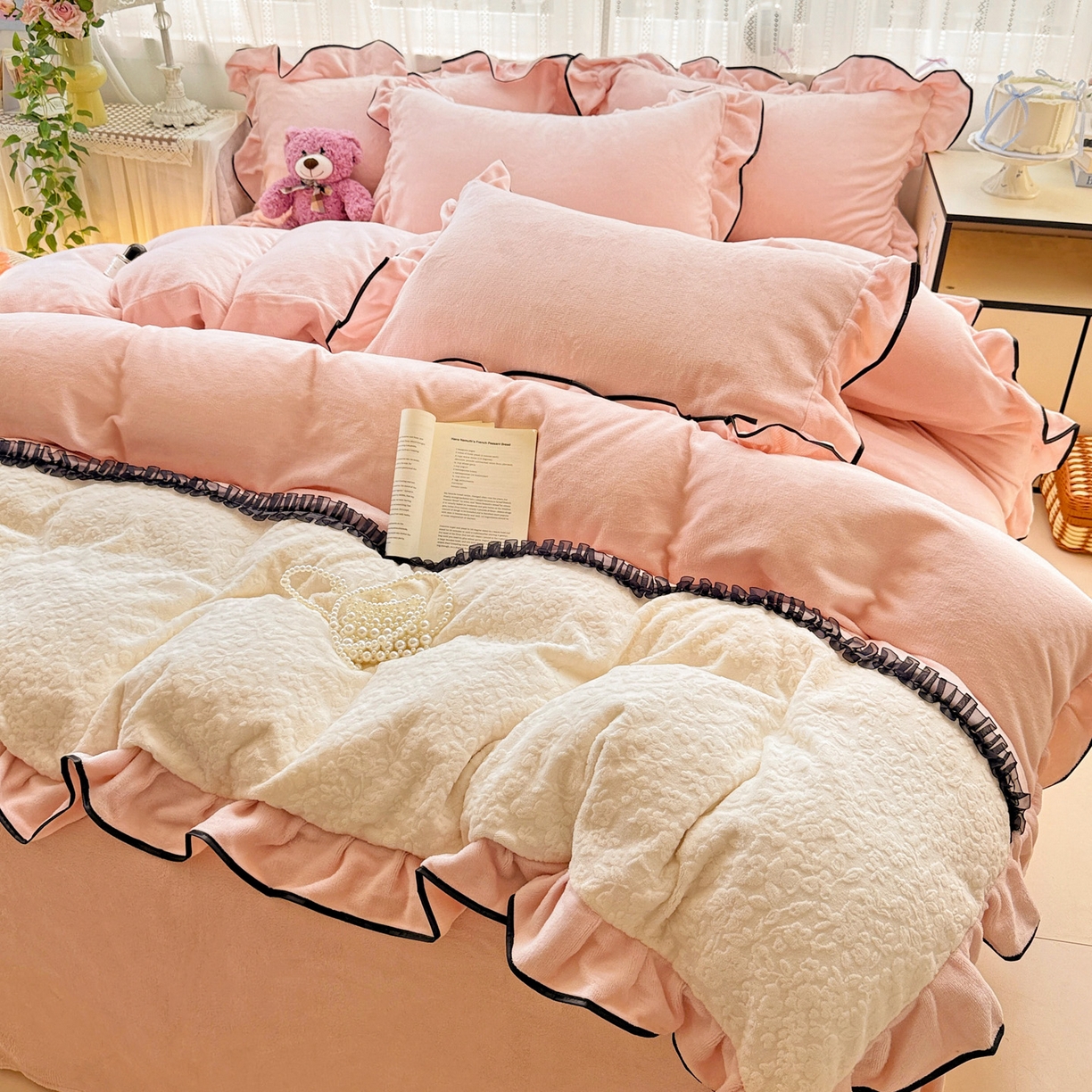 91家纺网 家纺一手货源 找家纺 梦之岛 2025新款韩版双拼提花牛奶绒四件套-秘密花园 甜蜜花园-玉