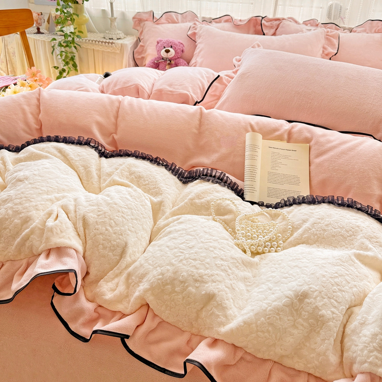 91家纺网 家纺一手货源 找家纺 梦之岛 2025新款韩版双拼提花牛奶绒四件套-秘密花园 甜蜜花园-玉