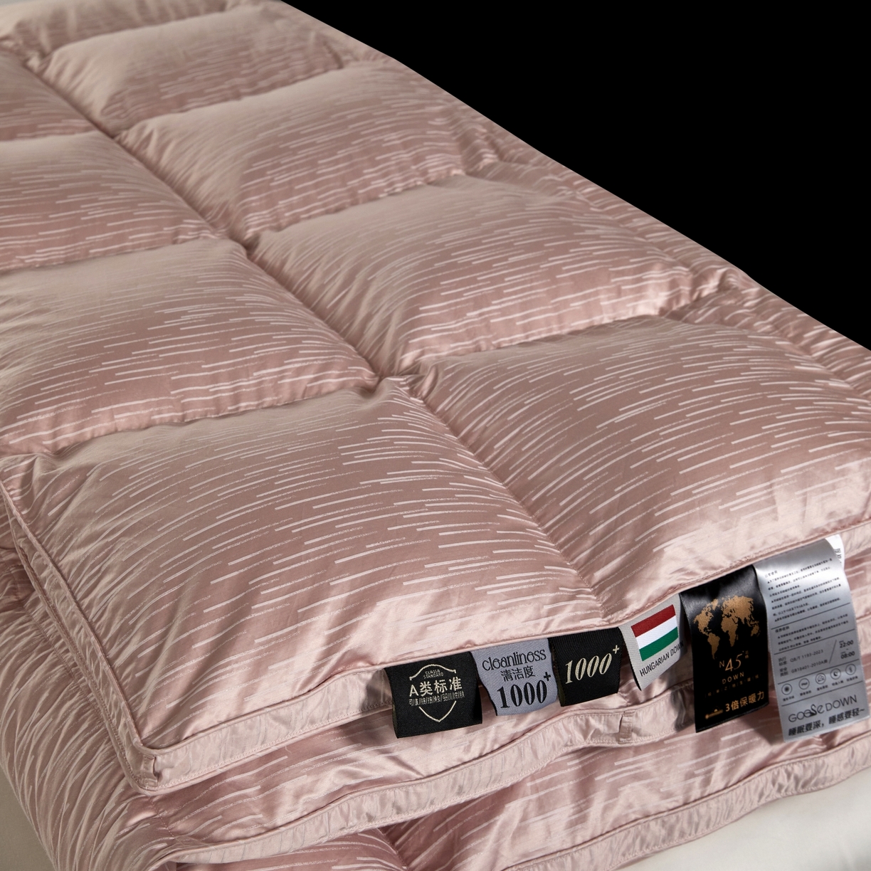 91家纺网 家纺一手货源 找家纺 华盛羽绒被壳 2025新款金丝银线羽绒被婚庆羽绒被羽绒被壳 金银丝豆沙