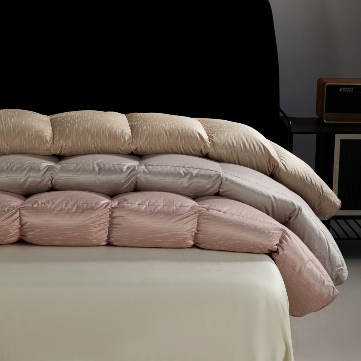 91家纺网 家纺一手货源 找家纺 （总）华盛羽绒被壳 2025新款金丝银线羽绒被婚庆羽绒被羽绒被壳