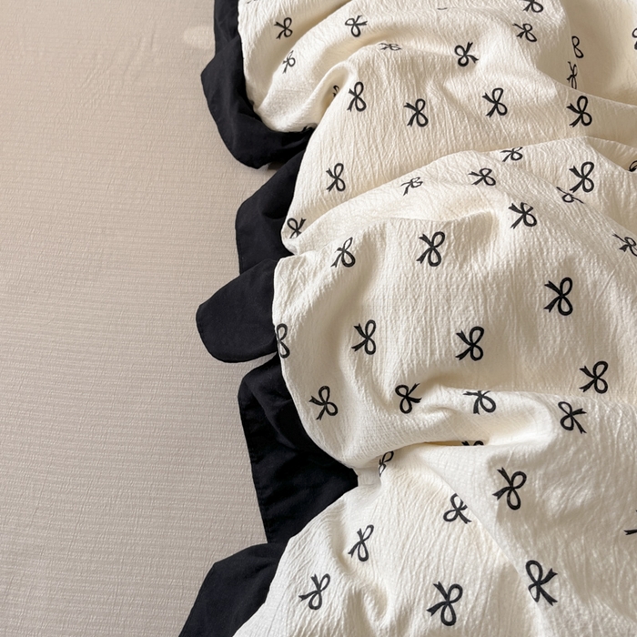 91家纺网 家纺一手货源 找家纺 库里梦家纺 2025网红直播爆款亚麻木棉皱皱纱夹棉床盖 蝴蝶结-奶白