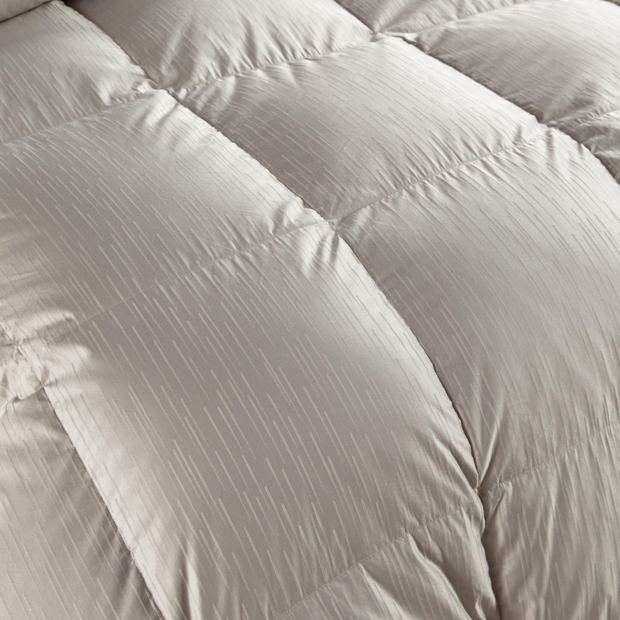 91家纺网 家纺一手货源 找家纺 御眠纺羽绒被壳 2025新款金丝银线羽绒被婚庆羽绒被羽绒被壳 金银丝灰色