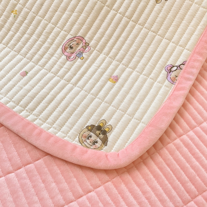 91家纺网 家纺一手货源 找家纺 梵朴 2025新款A类棉加绒一面纯棉一面宝宝婴儿牛奶绒双面可用床盖单品学生床垫炕盖 小时代