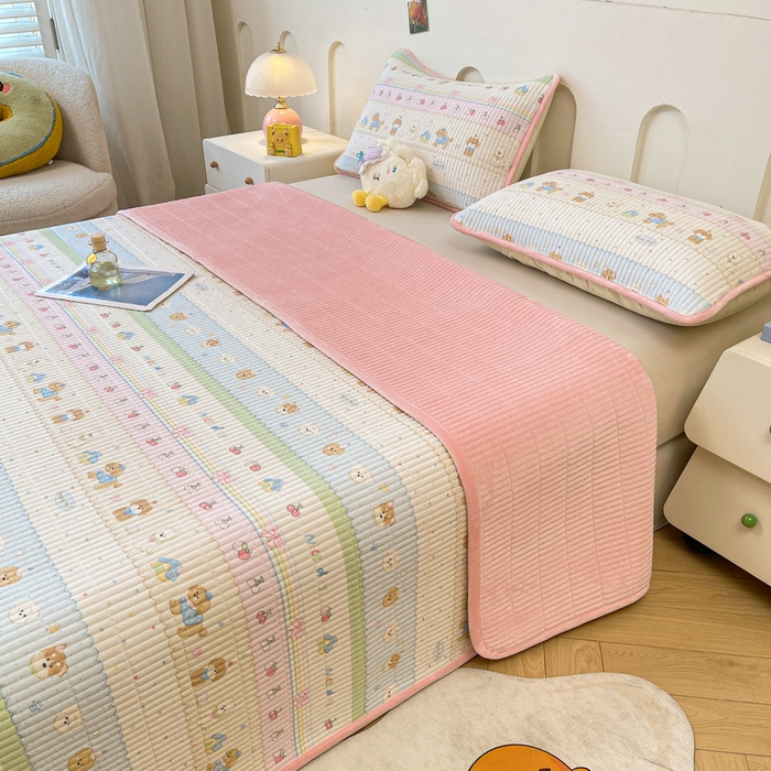 91家纺网 家纺一手货源 找家纺 梵朴 2025新款A类棉加绒一面纯棉一面宝宝婴儿牛奶绒双面可用床盖单品学生床垫炕盖 小狗派对