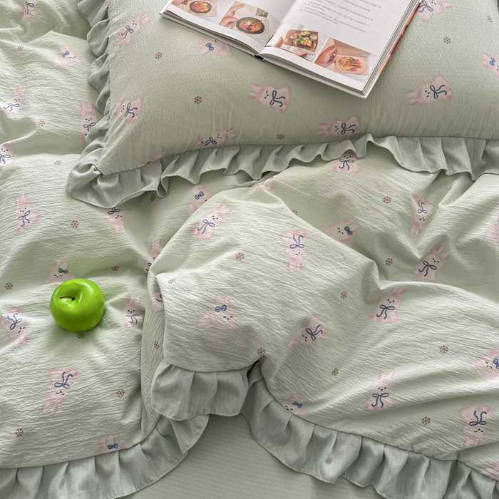 91家纺网 家纺一手货源 找家纺 库里梦家纺 2025网红直播爆款亚麻木棉皱皱纱夹棉床盖 花园兔