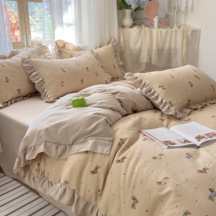 91家纺网 家纺一手货源 找家纺 库里梦家纺 2025网红直播爆款亚麻木棉皱皱纱夹棉床盖 腊肠犬