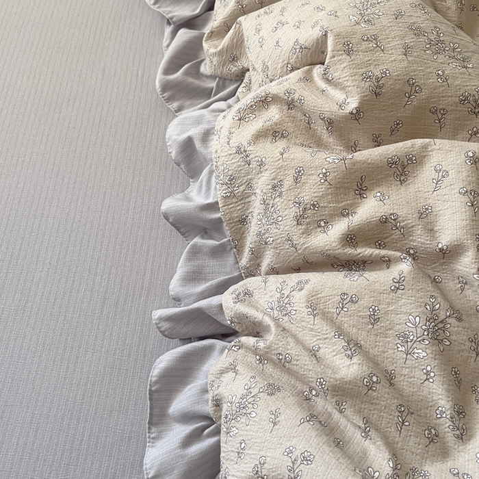 91家纺网 家纺一手货源 找家纺 库里梦家纺 2025网红直播爆款亚麻木棉皱皱纱夹棉床盖 小叶蔓