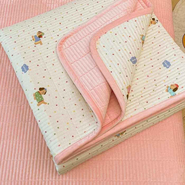 91家纺网 家纺一手货源 找家纺 梵朴 2025新款A类棉加绒一面纯棉一面宝宝婴儿牛奶绒双面可用床盖单品学生床垫炕盖 彩星汪汪