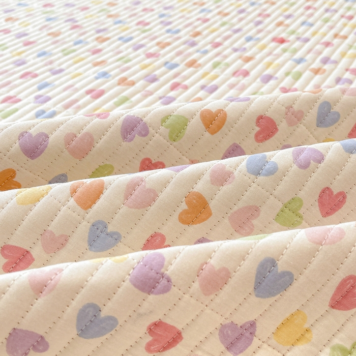 91家纺网 家纺一手货源 找家纺 梵朴 2025新款A类棉加绒一面纯棉一面宝宝婴儿牛奶绒双面可用床盖单品学生床垫炕盖 五彩小爱心