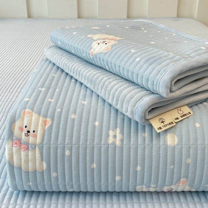 91家纺网 家纺一手货源 找家纺 梵朴 2025新款A类棉加绒一面纯棉一面宝宝婴儿牛奶绒双面可用床盖单品学生床垫炕盖 蓝色泡芙狗