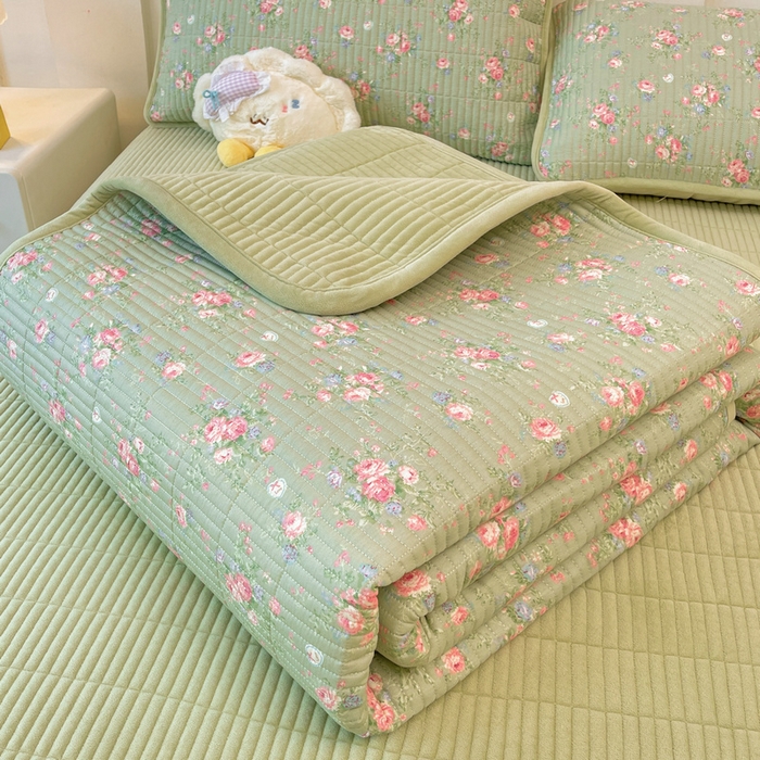 91家纺网 家纺一手货源 找家纺 梵朴 2025新款A类棉加绒一面纯棉一面宝宝婴儿牛奶绒双面可用床盖单品学生床垫炕盖 沫熙花-绿